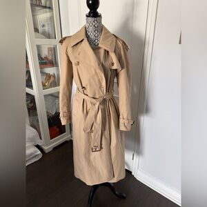 Burberry Beige Trench Coat Size 6